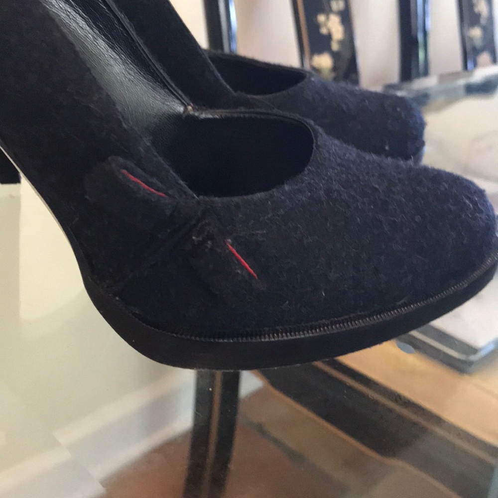 Louis Vuitton women’s high heel shoes - Picture 5 of 8